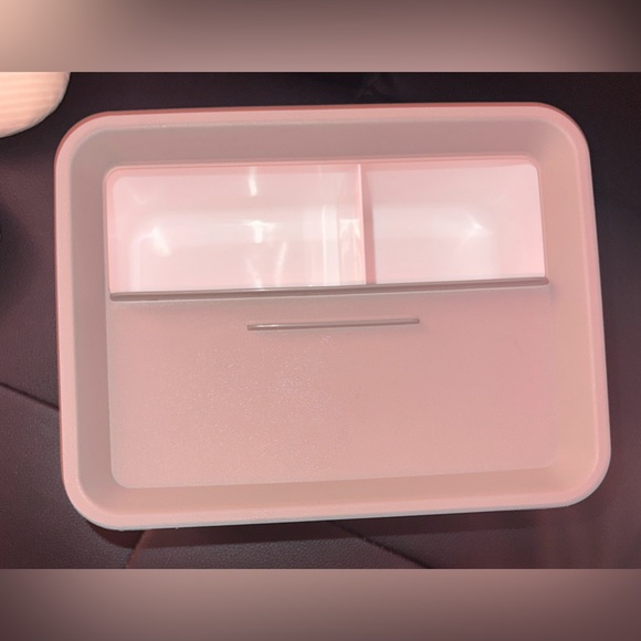 Storage Bin/ Tissue Box - Picture 3 of 4